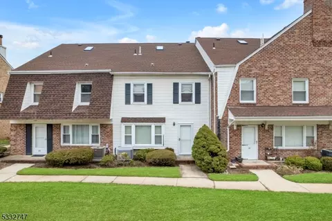 23 Tisbury Ct, Scotch Plains, NJ 07076