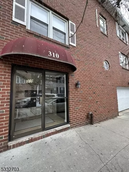 310 70th St #1E, Guttenberg, NJ 07093