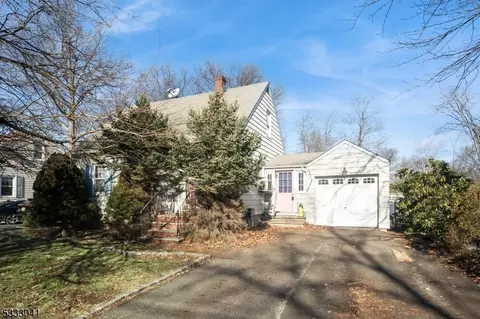 10 Fairchild Pl, Hanover, NJ 07981