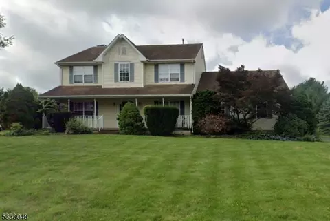 4 Staudt Ct, Franklin Twp, NJ 08873