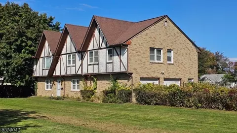 41 Baker St, Dover, NJ 07801