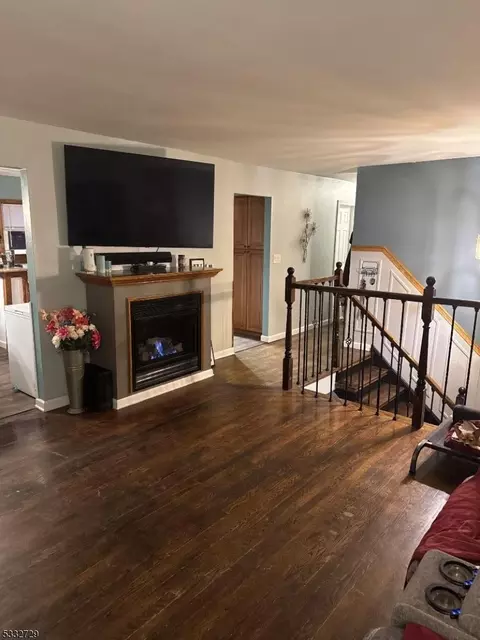 39 N Robert St, Woodbridge Twp, NJ 07077 photo 10