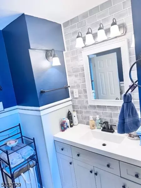 39 N Robert St, Woodbridge Twp, NJ 07077 photo 34