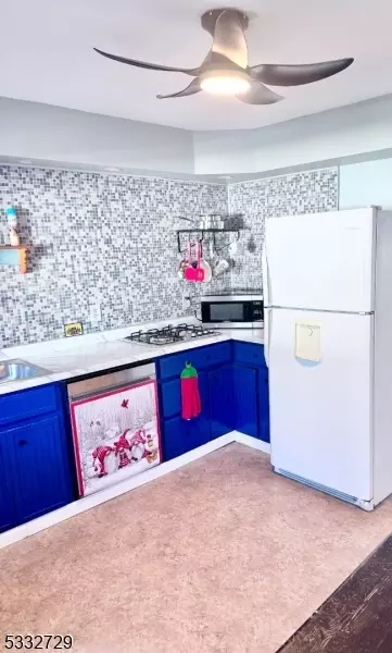 39 N Robert St, Woodbridge Twp, NJ 07077 photo 28