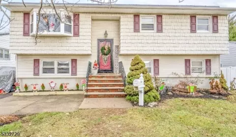 39 N Robert St, Woodbridge Twp, NJ 07077