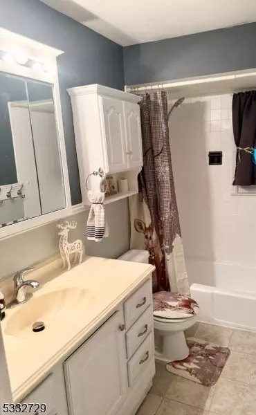 39 N Robert St, Woodbridge Twp, NJ 07077 photo 23