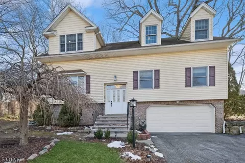 114 Papscoe Rd, West Milford Twp, NJ 07421