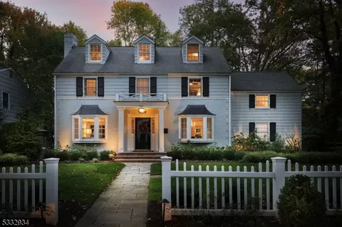 716 Shackamaxon Dr, Westfield, NJ 07090