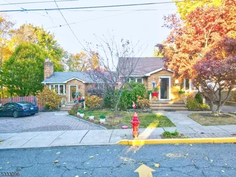 15 Wagner Ave, Wallington, NJ 07057