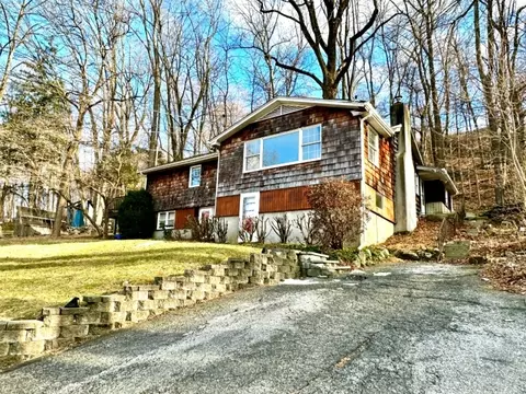 118 Hillside Dr, Newton, NJ 07860