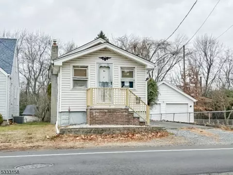 58 Manalapan Rd, Spotswood, NJ 08884