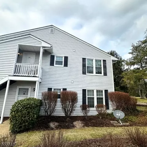 349 Burdock Ct #349, Three Bridges, NJ 08887