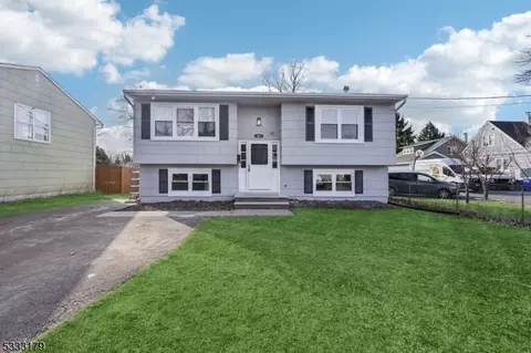 67 Edgewood Ter, South Bound Brook, NJ 08880