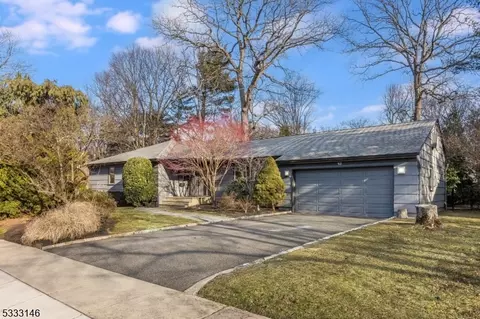 12 Knollwood Dr, West Orange, NJ 07052