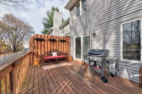 1 Hansen Pl, Wayne, NJ 07470 photo 13