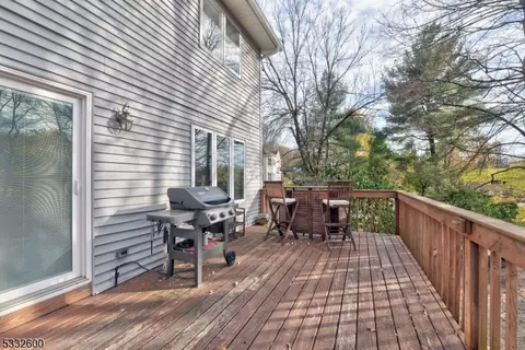 1 Hansen Pl, Wayne, NJ 07470 photo 12