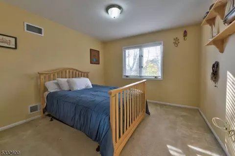 1 Hansen Pl, Wayne, NJ 07470 photo 16