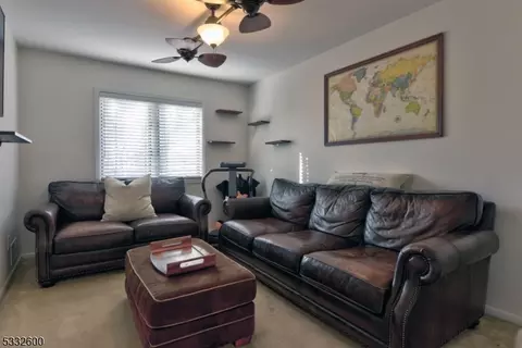 1 Hansen Pl, Wayne, NJ 07470 photo 15