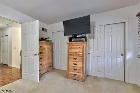 1 Hansen Pl, Wayne, NJ 07470 photo 23