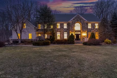 50 Canoe Brook Ln, Far Hills, NJ 07931