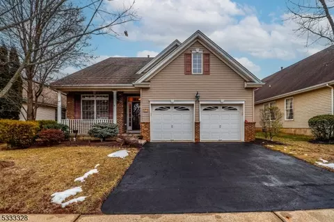 7 Stryker Rd, Franklin Twp, NJ 08873