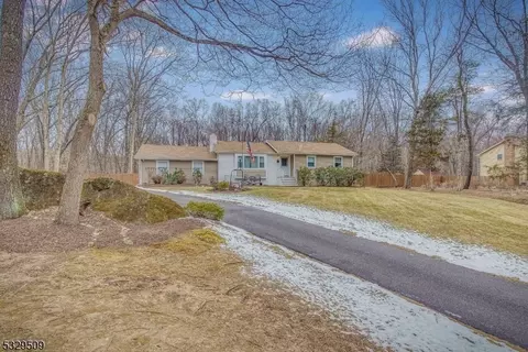 730 Houses Corner Rd, Sparta, NJ 07871