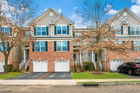 44 Kennedy Ct, Princeton, NJ 08540