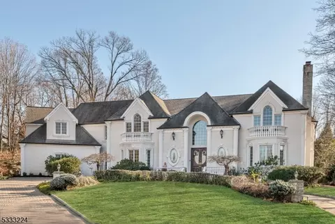 783 Santa Fe Trl, Franklin Lakes, NJ 07417