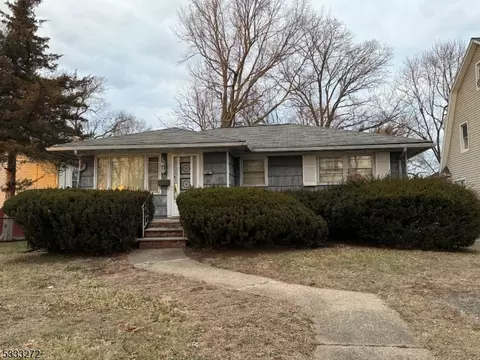 19 Emmet Ave, Morristown, NJ 07960