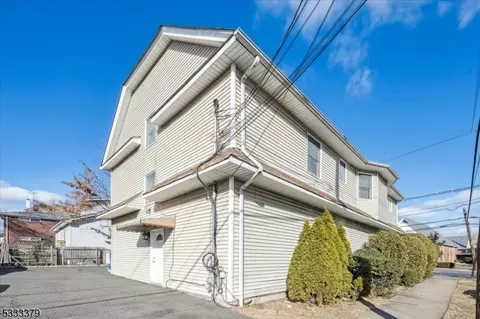 26 Bay Ave, Bloomfield, NJ 07003