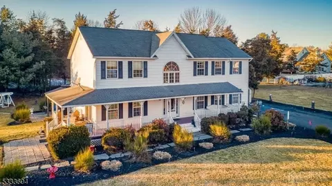 74 Gates Rd, Franklin Twp, NJ 08873