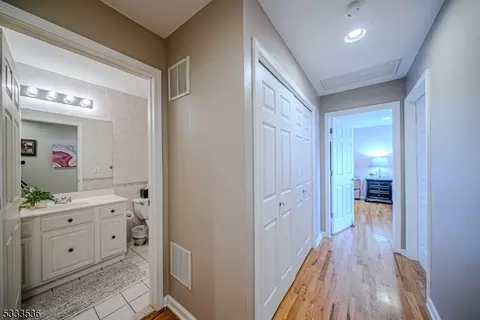 39 Parkside Ct, Wayne, NJ 07470 photo 21