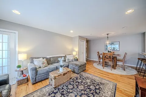 39 Parkside Ct, Wayne, NJ 07470 photo 13
