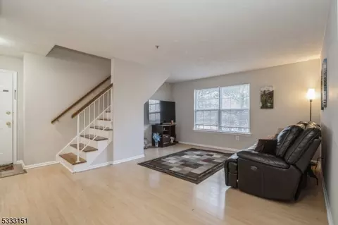 251 Prestwick Way, Edison, NJ 08820