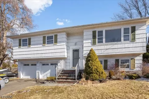 18 Joyce Dr, Roxbury Twp, NJ 07876