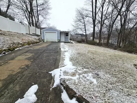 68 Grant St, Dover, NJ 07801 photo 3