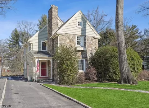 142 Morningside Rd, Verona, NJ 07044