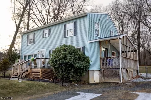 6 Walpack Dr, Newton, NJ 07860