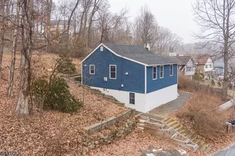 18 Frances Ave, Stanhope, NJ 07874