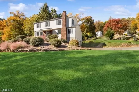 11 Brandywine Rise, Green Brook, NJ 08812