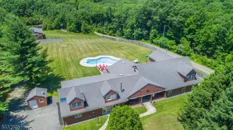 459 Snake Den Rd, West Milford, NJ 07480
