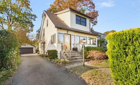 9 Hathaway Rd, Morris Plains, NJ 07950