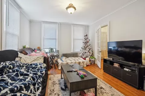 212 Sharp St, Hackettstown, NJ 07840 photo 4