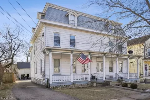 212 Sharp St, Hackettstown, NJ 07840