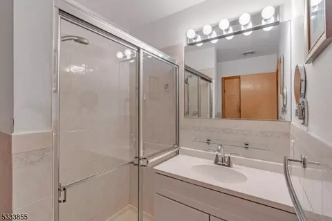 9 Mount Cedar Ave, Wallington, NJ 07057 photo 30