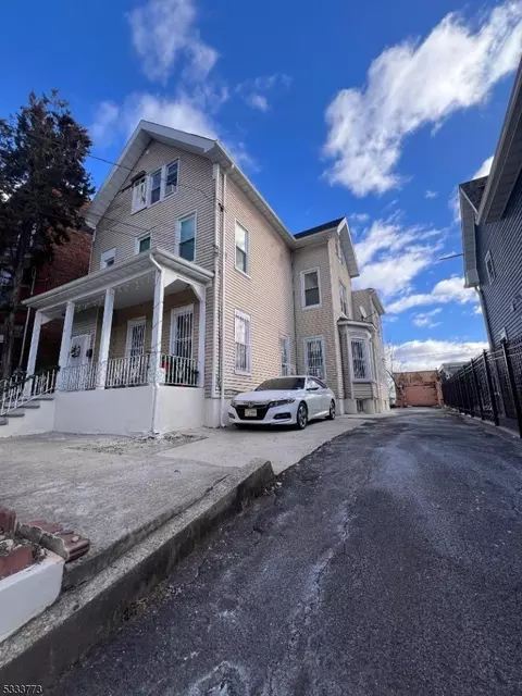 39 Roseville Ave, Newark, NJ 07107