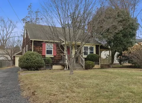 255 N Jackson Ave, North Plainfield, NJ 07060