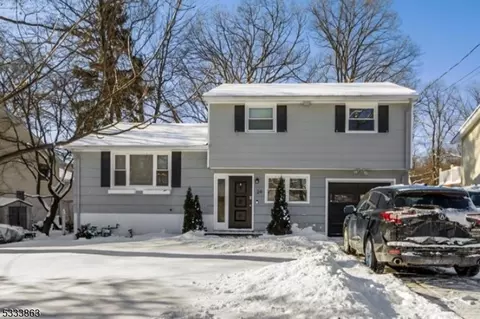 24 Ellen Dr, Rockaway, NJ 07866