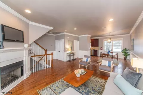 83 Bay St #2, Montclair, NJ 07042