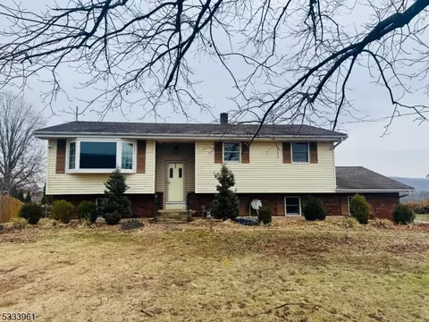21 Stewartsville Rd, Franklin Twp, NJ 08886